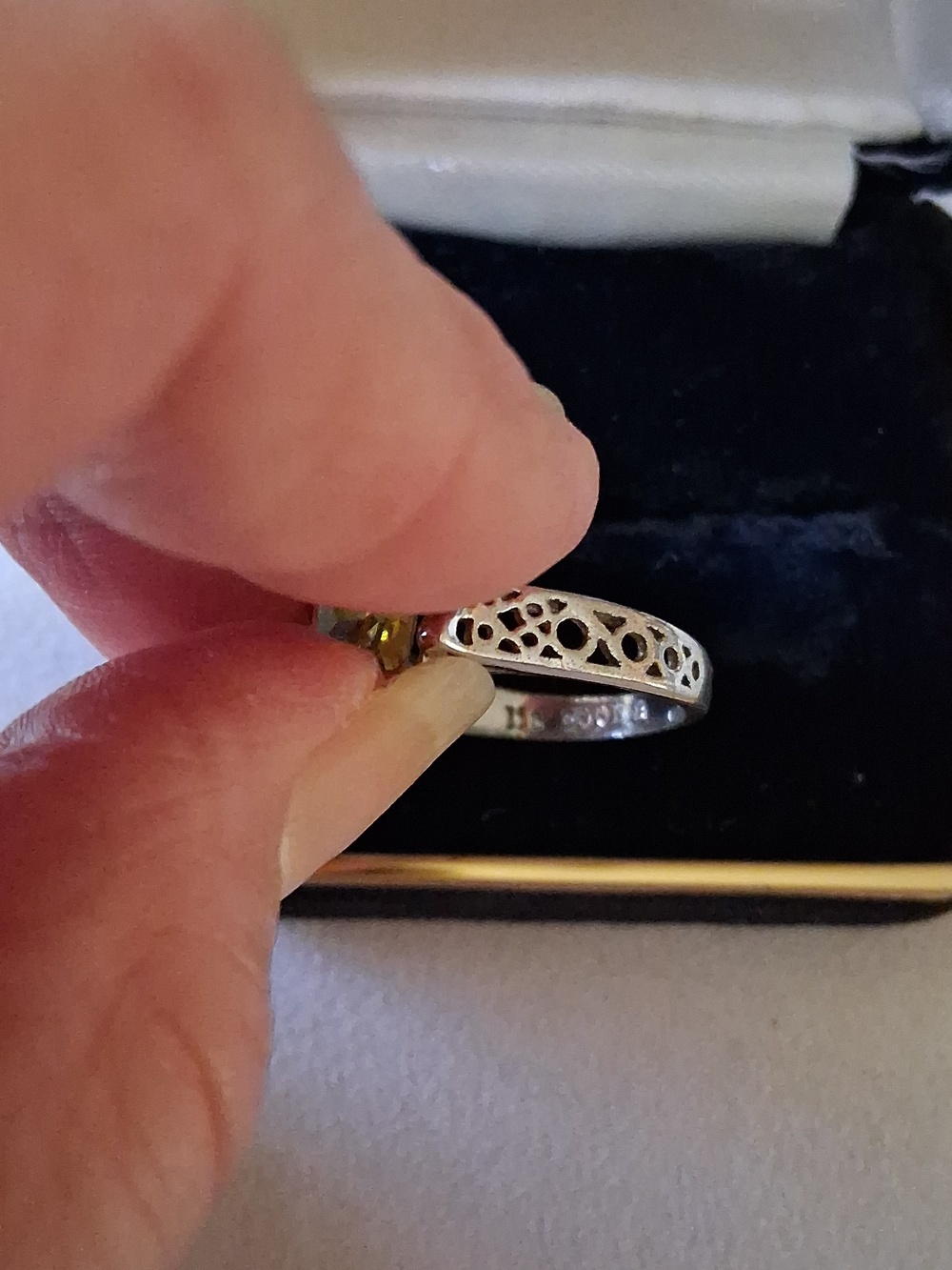 Appletini Cocktail Ring - Picture 4 of 4